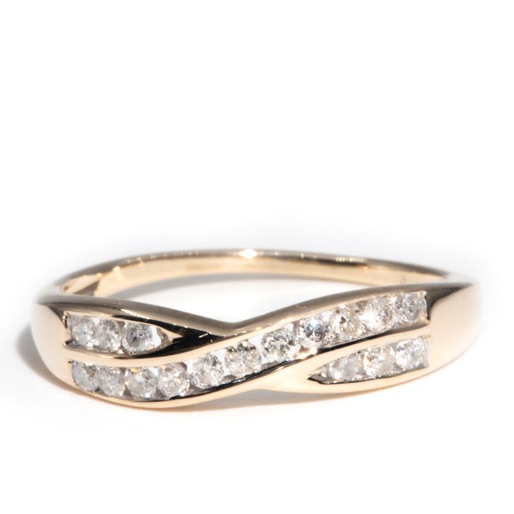 9 Carat Gold Diamond Crossover RIng