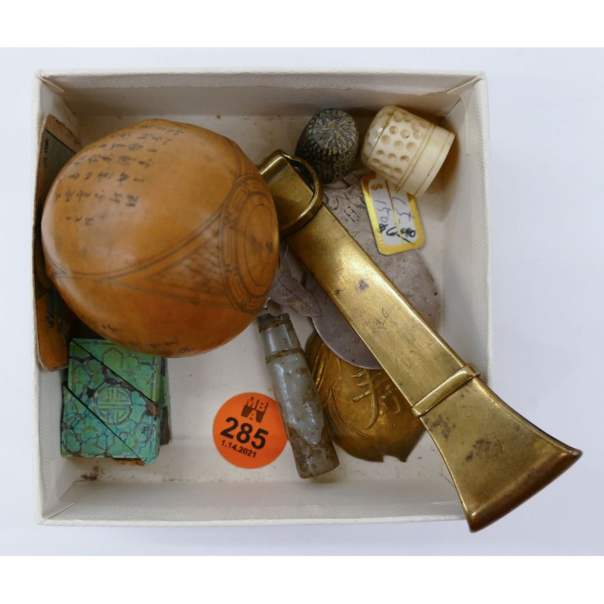 Box Old Chinese Carved Gourd & Toggles