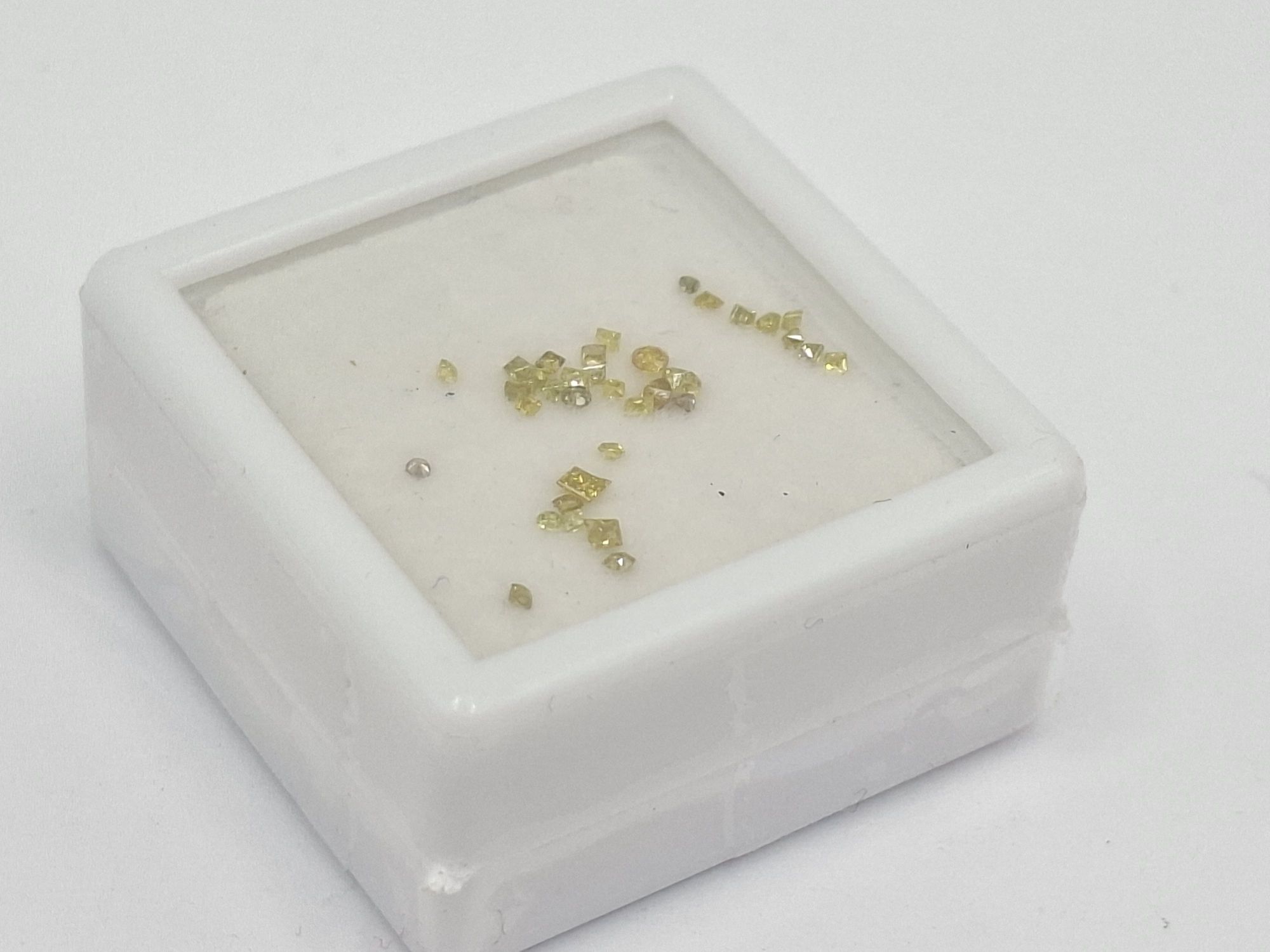 76 · YELLOW DIAMOND GEMSTONES