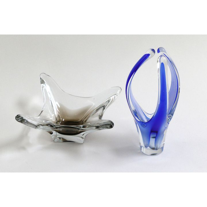 A Orrefors smoky glass ashtray and a Flygsfors blue ‘Coquille’ vase