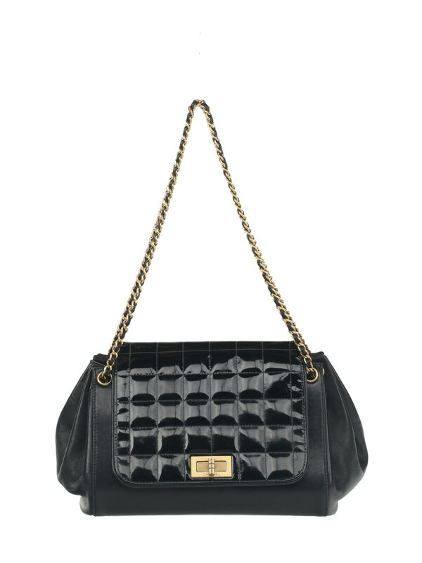 Chanel Chocolate Bar Accordion Bag in Black