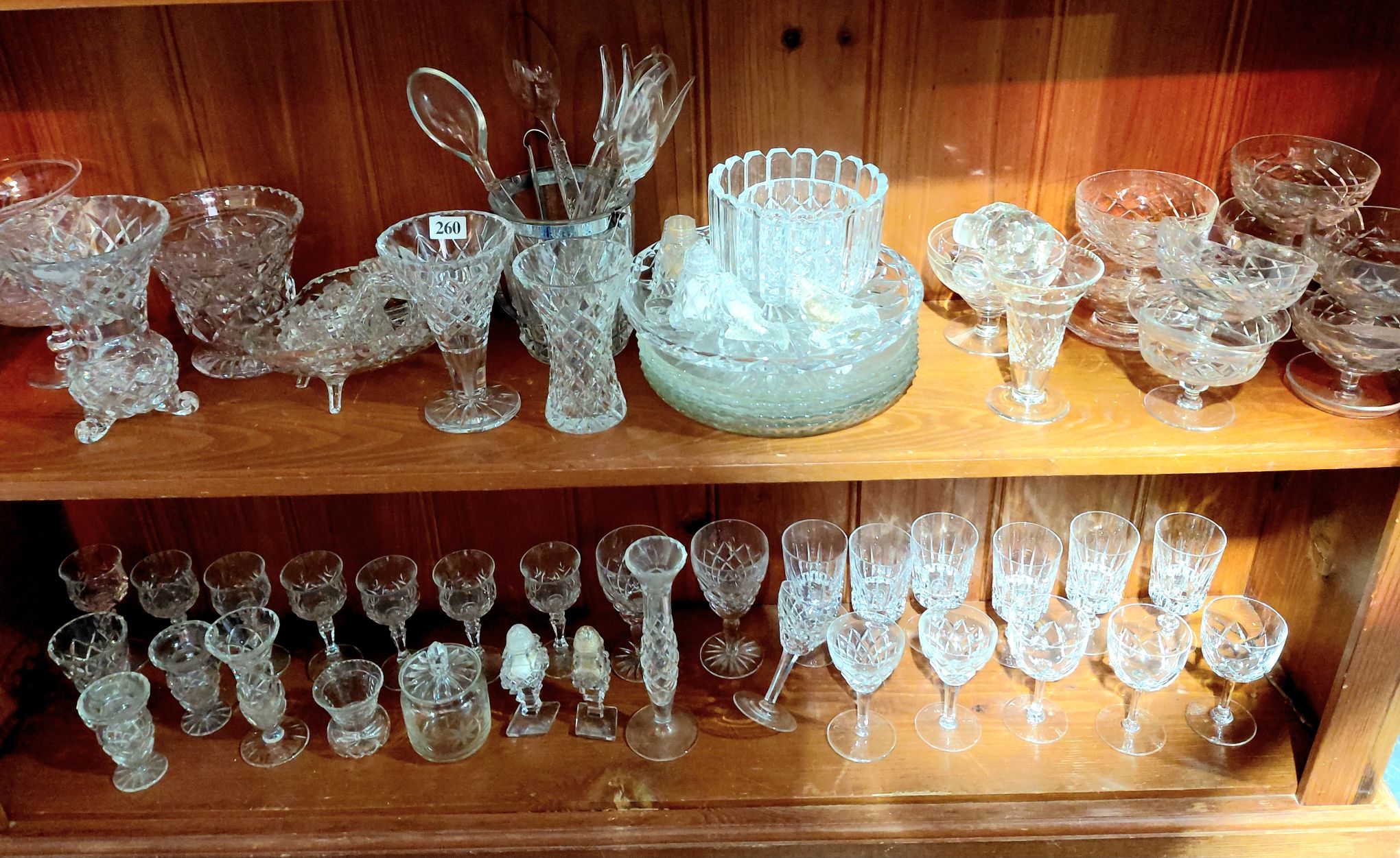 260 · QUANTITY OF CRYSTAL AND GLASSWARE