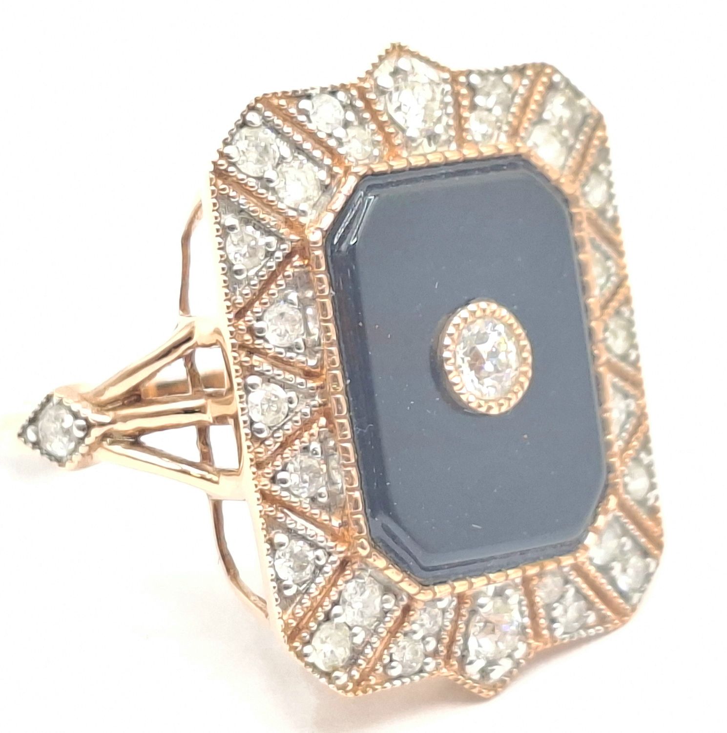 300 · 14CT GOLD ONYX DIAMOND RING