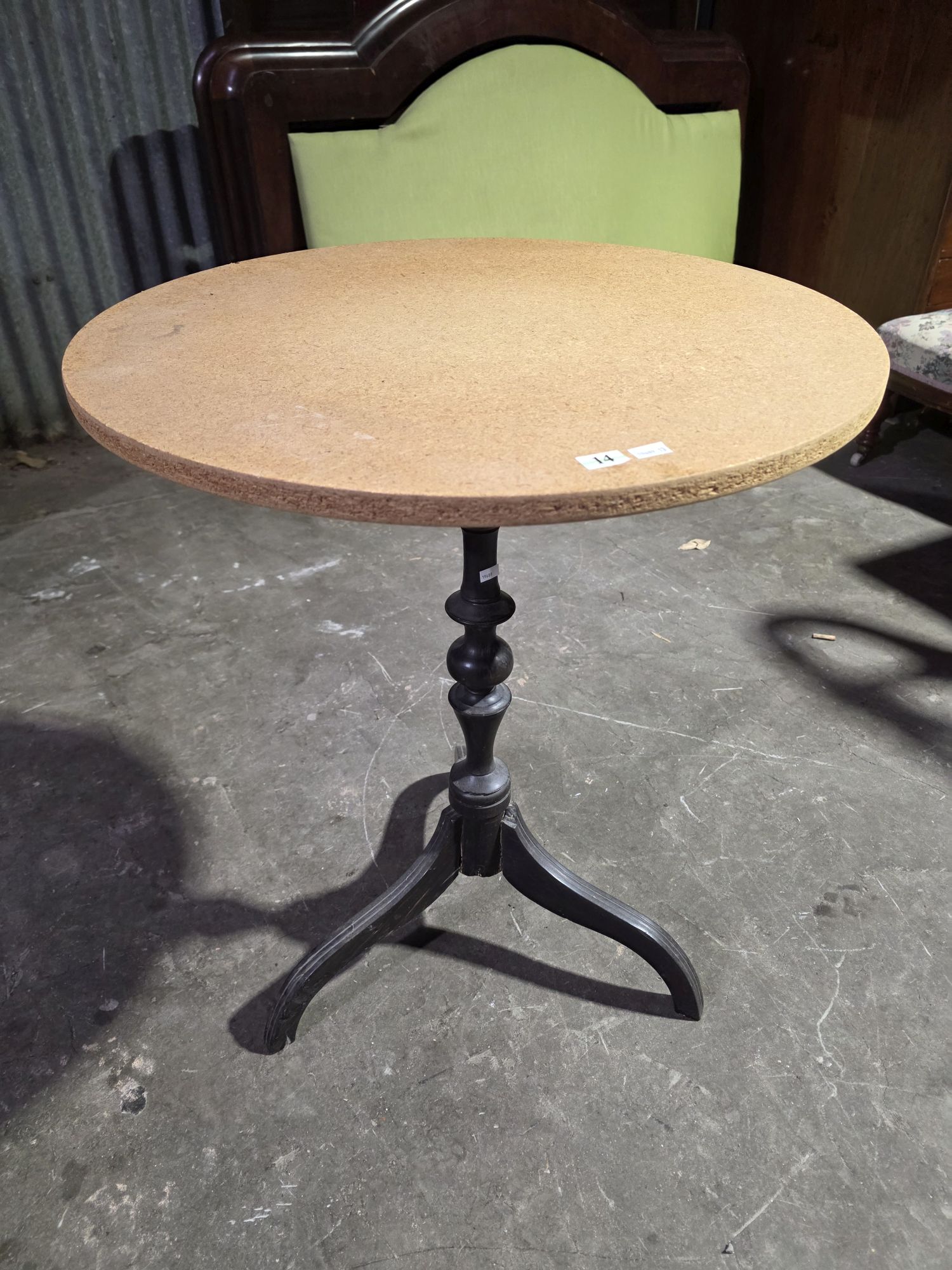 14 · WINE TABLE
