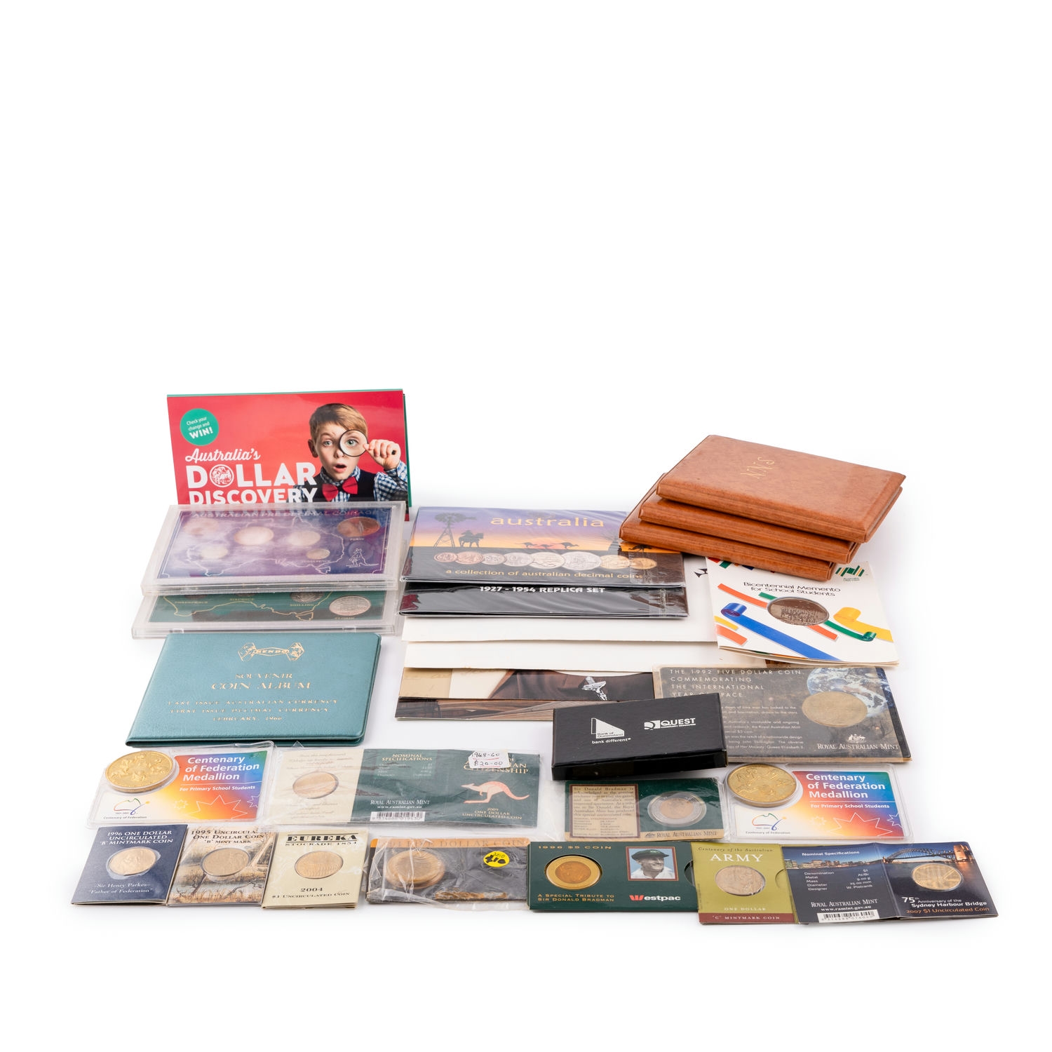 Elizabeth II, Miscellaneous, Accumulation, 1966 - 2019, UNC