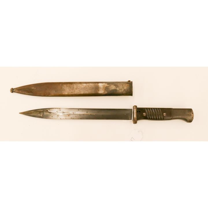 WWI German M84/98 Bayonet. 15.25'' overall with 10'' blade. Marked MUNDLOS.