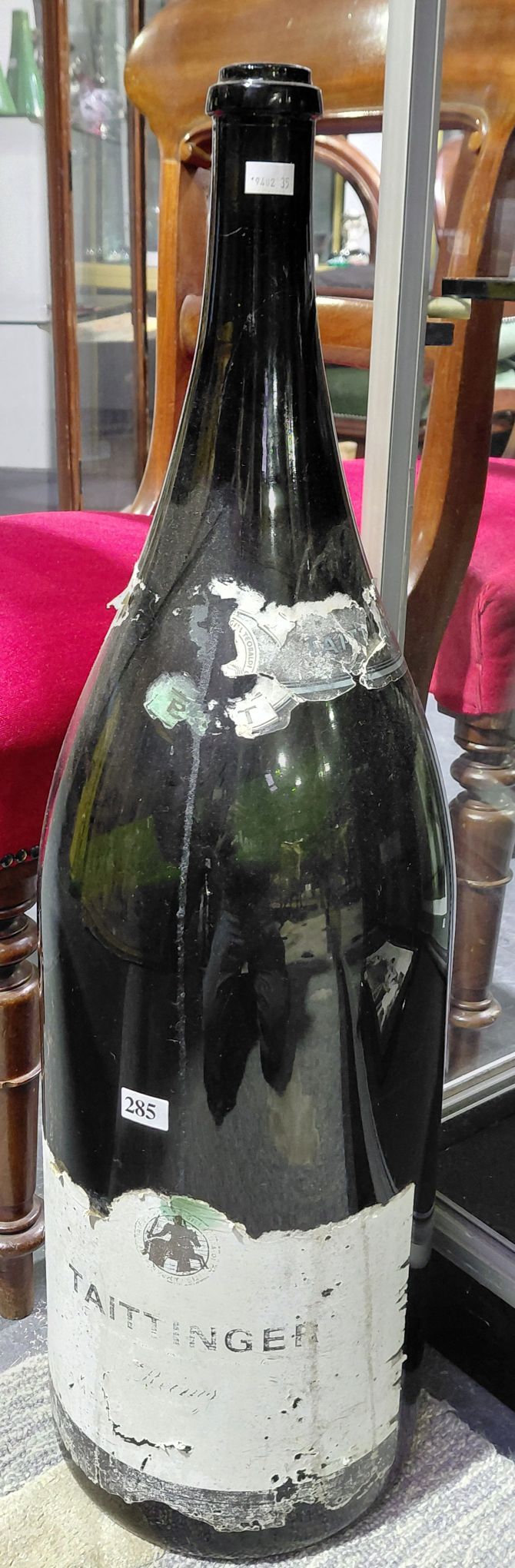 285 · LARGE GLASS WINE BOTTLE