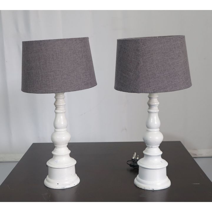 PAIR OF TABLE LAMPS