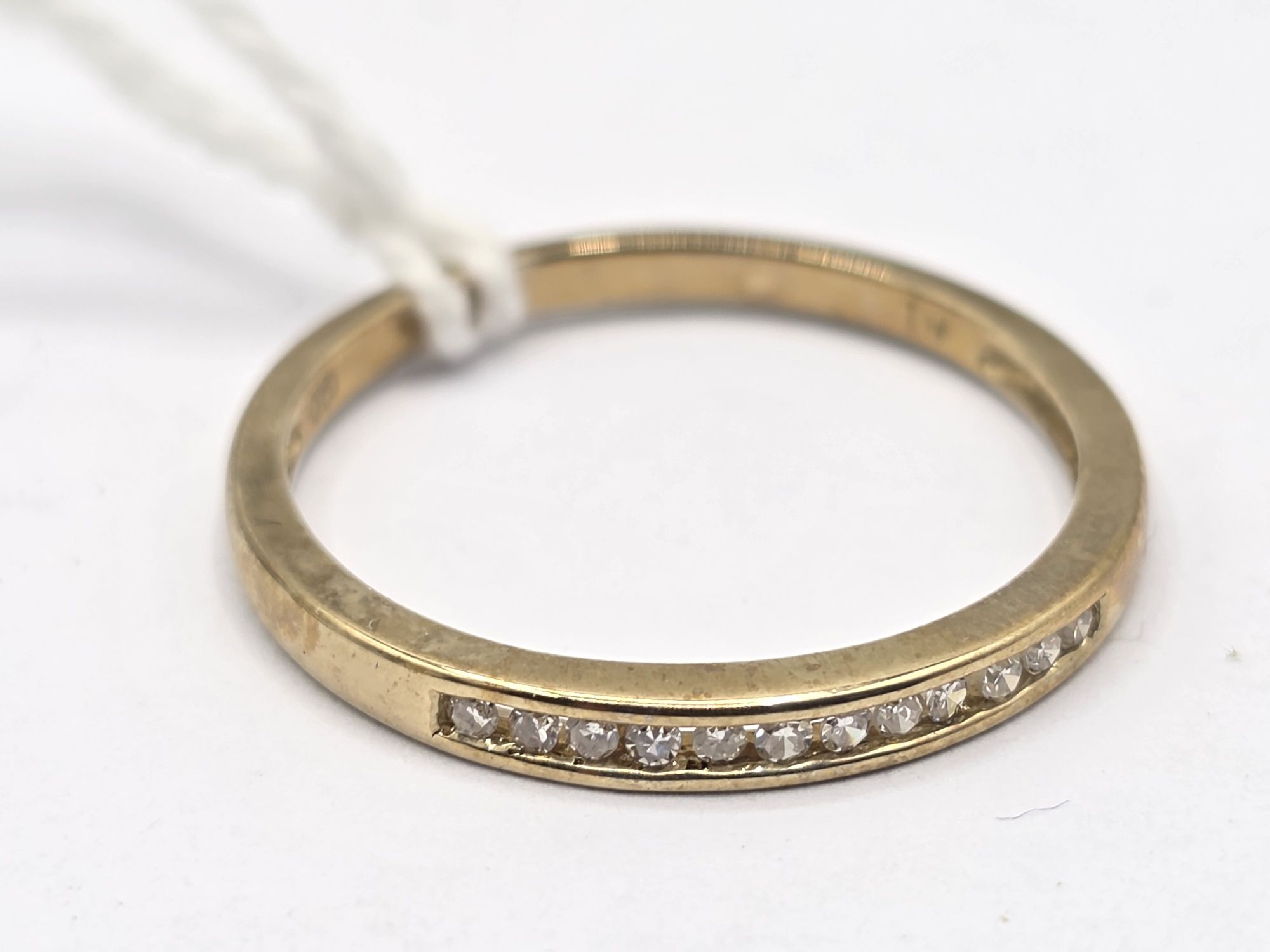 9ct Gold Diamond Ring