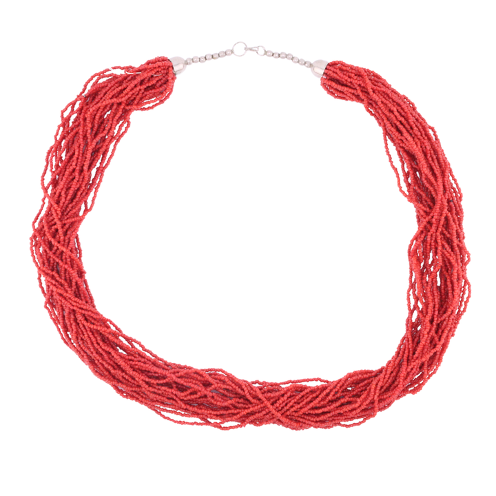 Collar de coral rojo