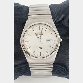 MENS SEIKO STAINLESS STEEL QUARTZ WATCH - DAY & DATE FUNTION - 51929/3345