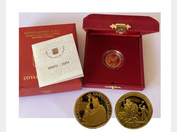 Pontificate of H.H John Paul II Gold Commemorative Coin.