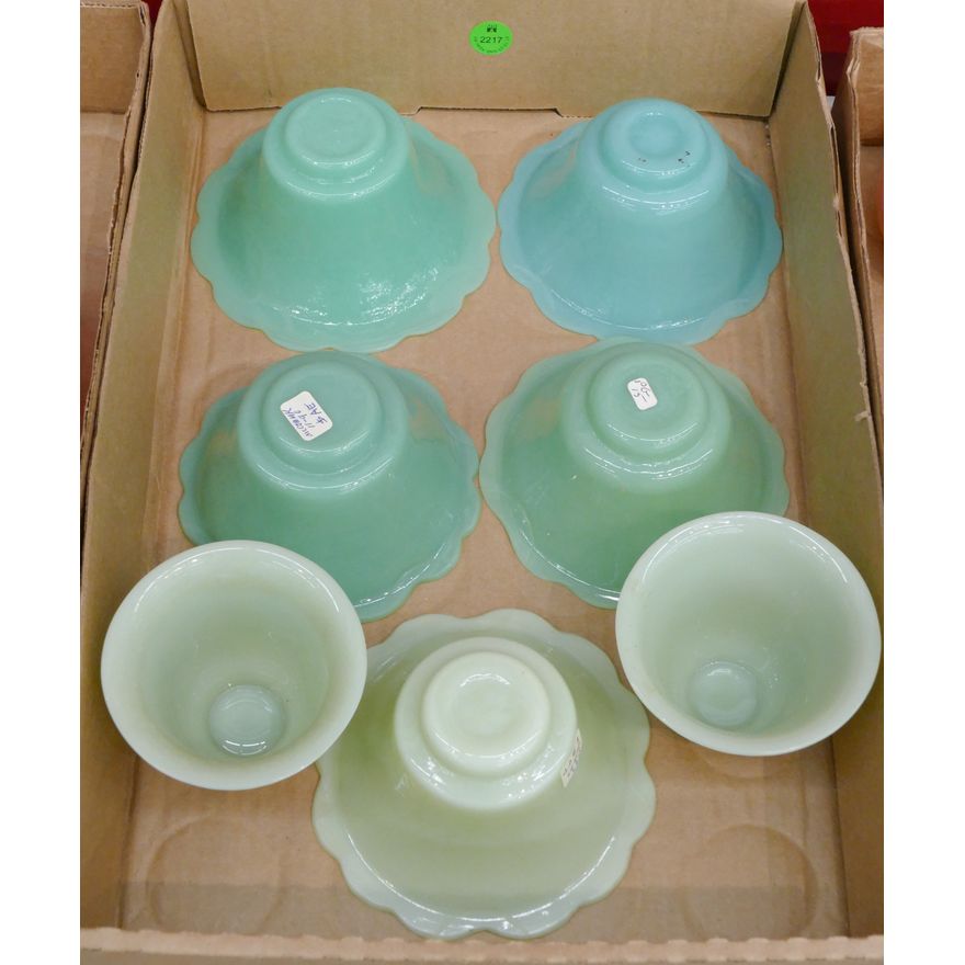 Box 7pc Old Chinese Green Peking Glass Bowls and Cups