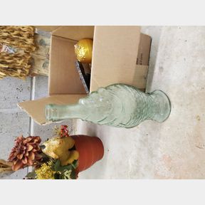 Porcelain Christmas tree light bulbs, misc decorations
