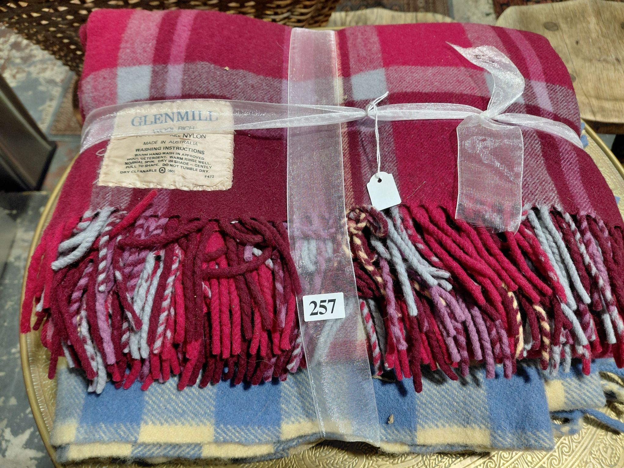 257 · PICNIC/TRAVEL RUGS