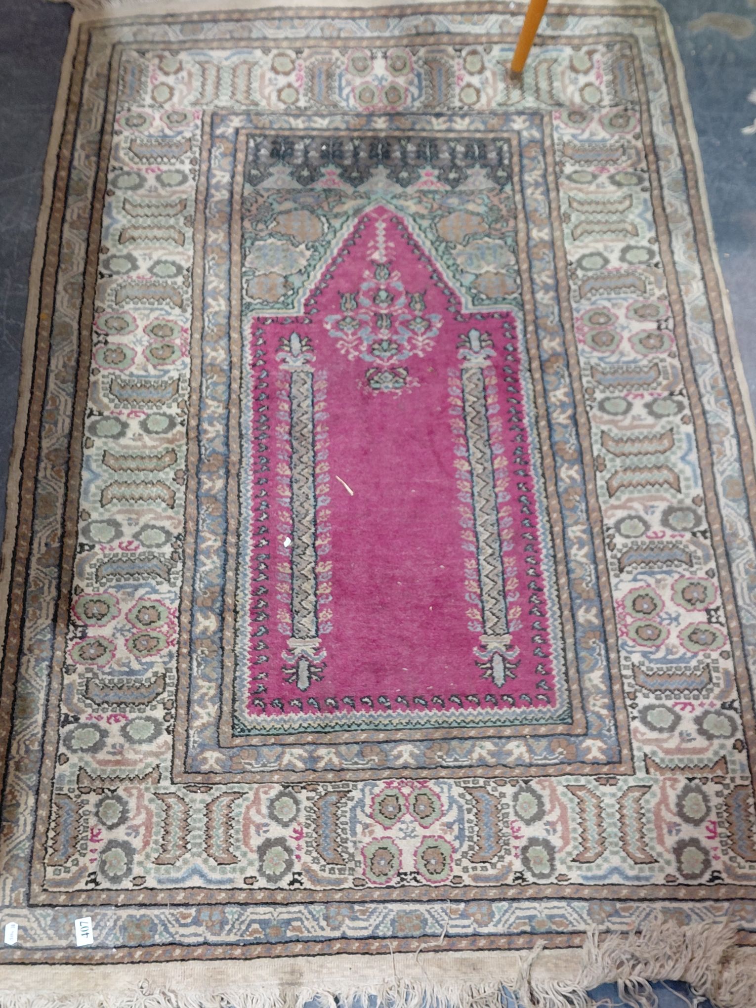 407 · PERSIAN PRAYER RUG