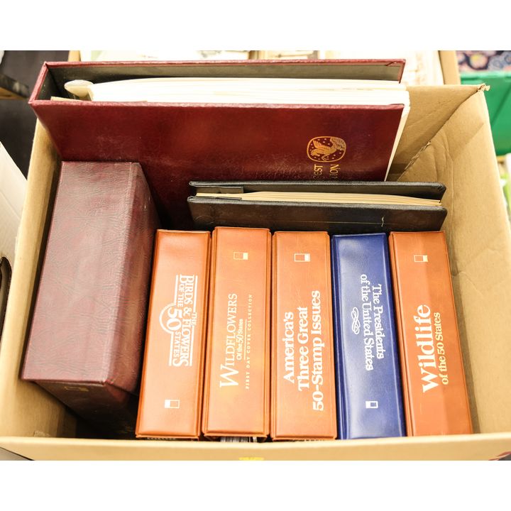 Box US Birds and Wildlife First Day Cover Albums