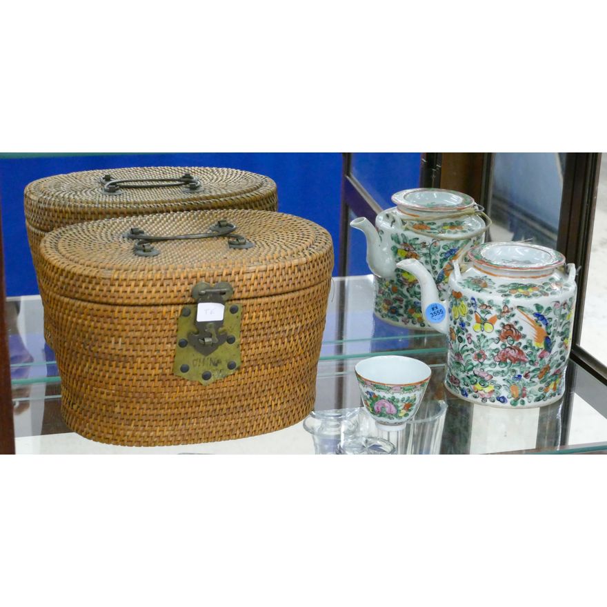 Old Chinese Canton Teapot in Case 7''