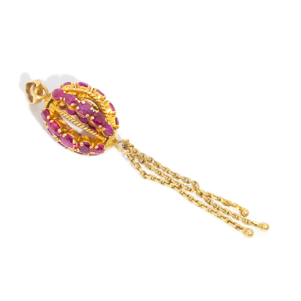 108 · 14 Carat Yellow Gold Tassel Drop Pendant with Rubies