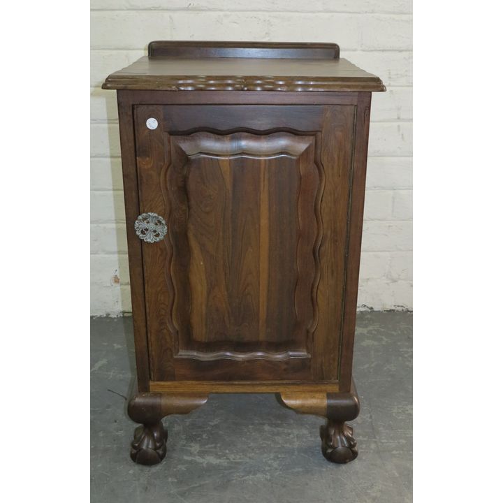 PEDESTAL,