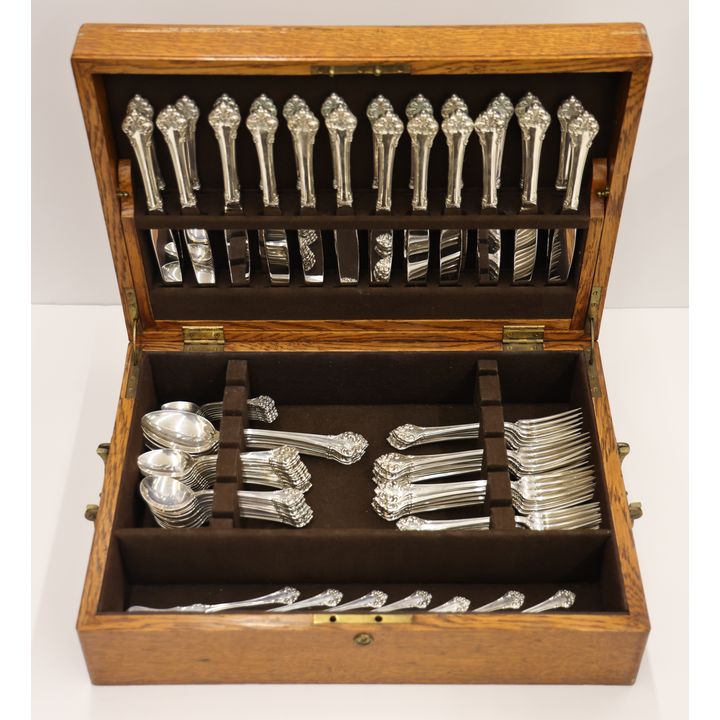 93pc Reed & Barton ''Elegante'' Sterling Flatware Set