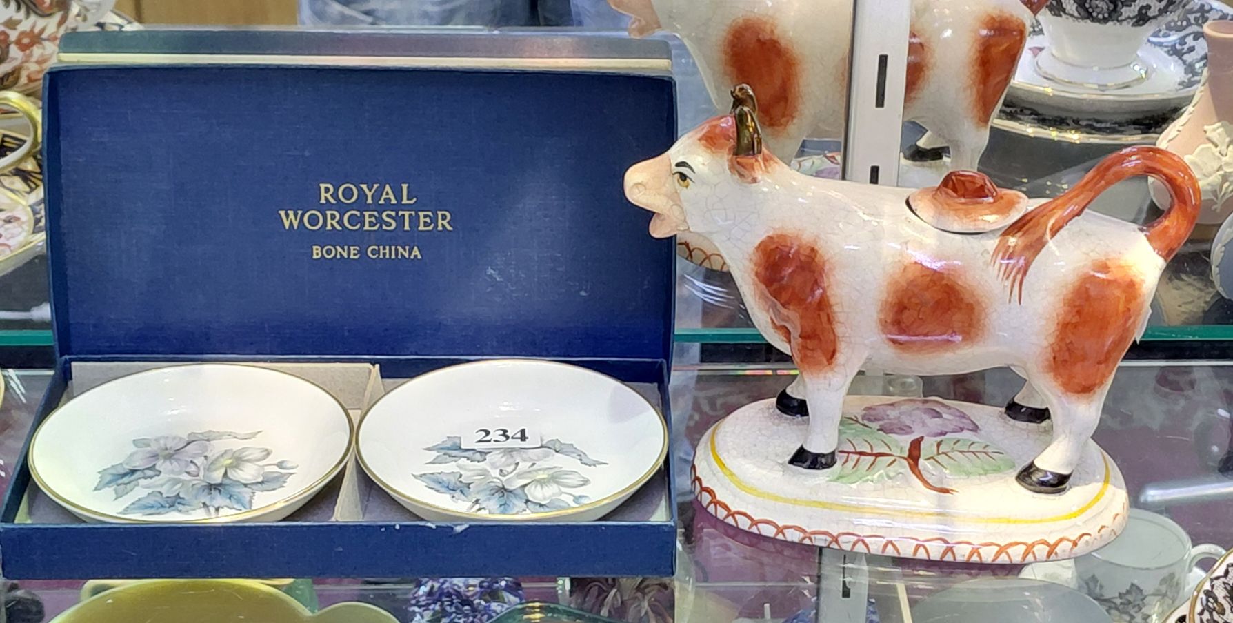 ROYAL DOULTON BALLOON SELLER