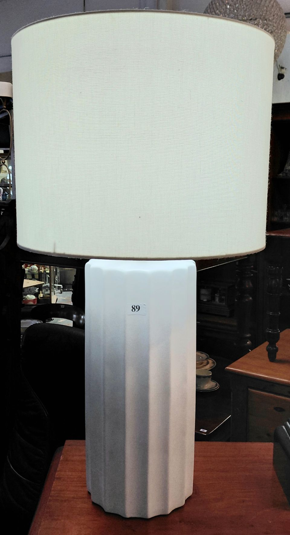 89 · CONTEMPORARY TABLE LAMP