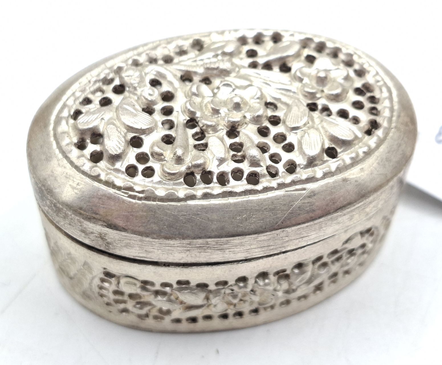 SILVER PIERCED TRINKET BOX