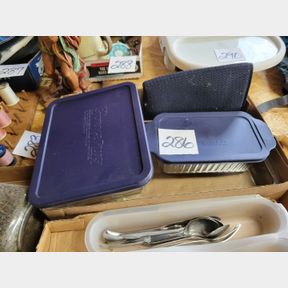 Pyrex glass storage containers and baking dish
