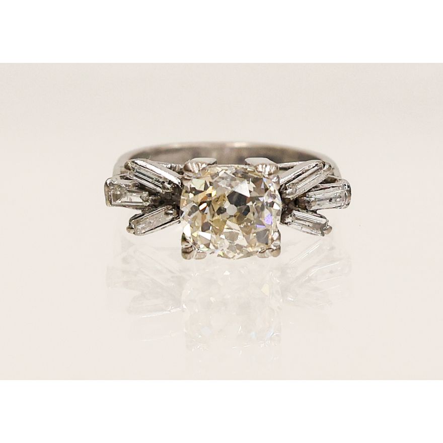 Ladies 2.13ct Old Mine Cut Diamond Ring