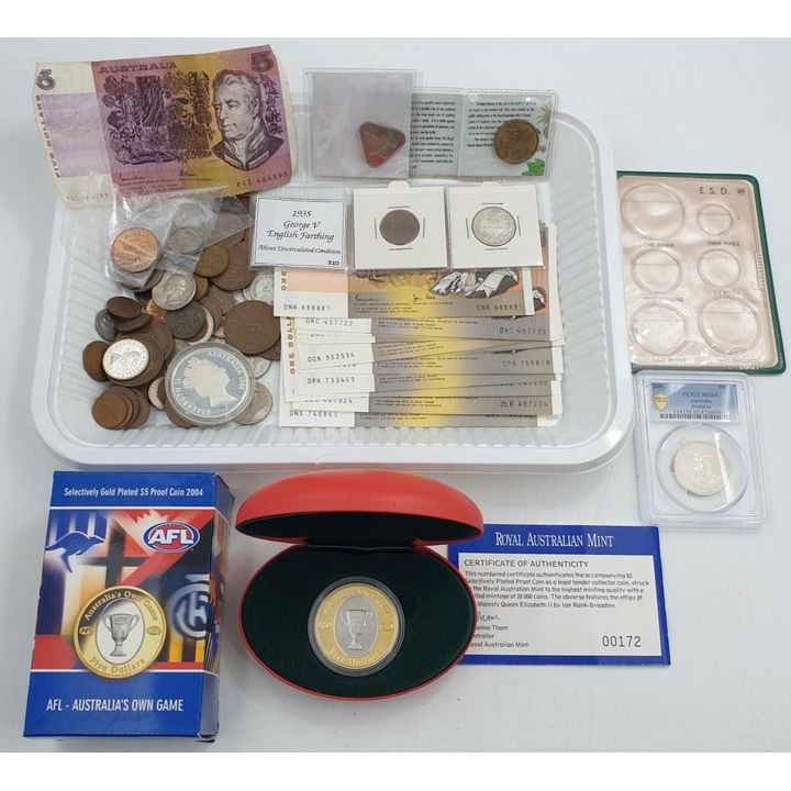 Coins & Banknotes