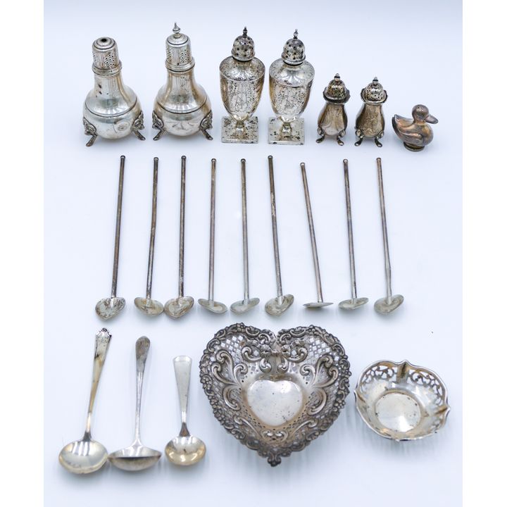 Box Heavy Sterling Shaker Sets & Flatware etc. - 677 Grams (Solid Only)