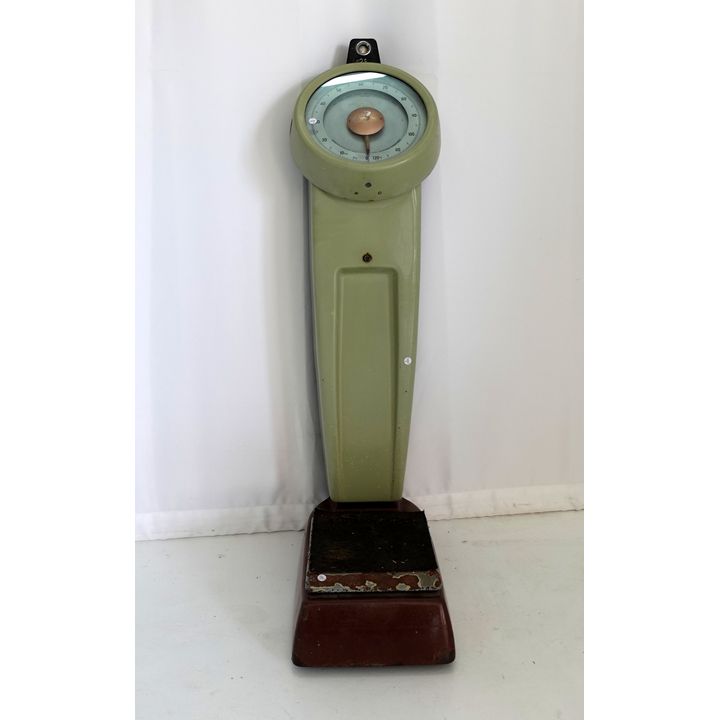 VINTAGE COIN OPERATED STANDARD SCALE