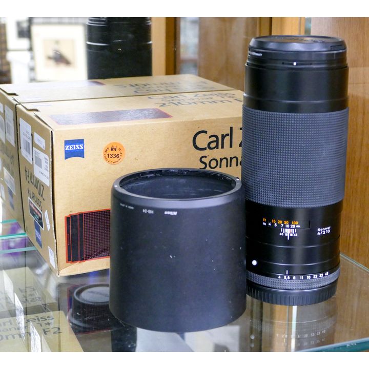 Carl Zeiss Sonnar T 210mm F4 Lens with Box