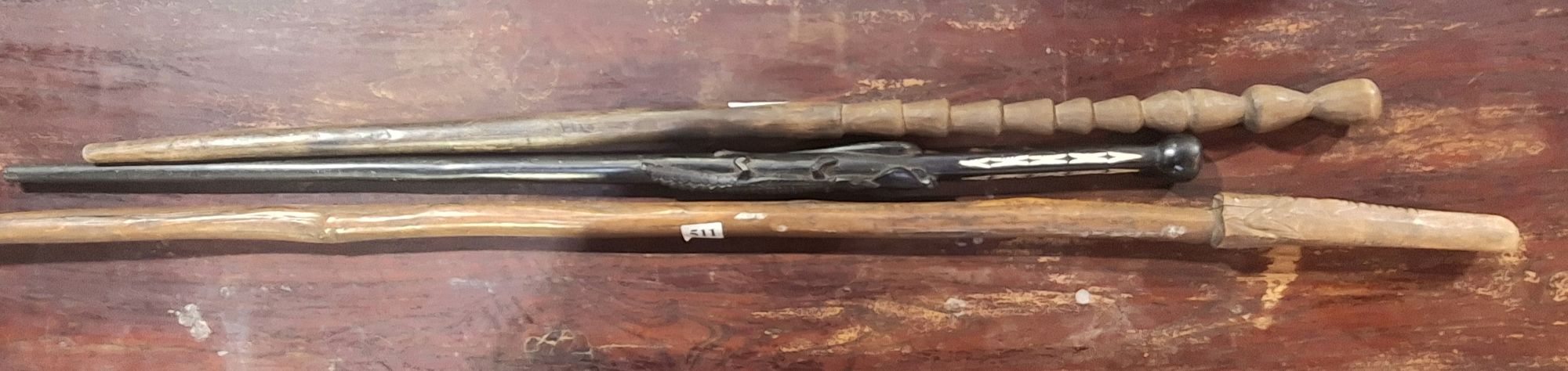 511 · P.N.G. WALKING STICKS