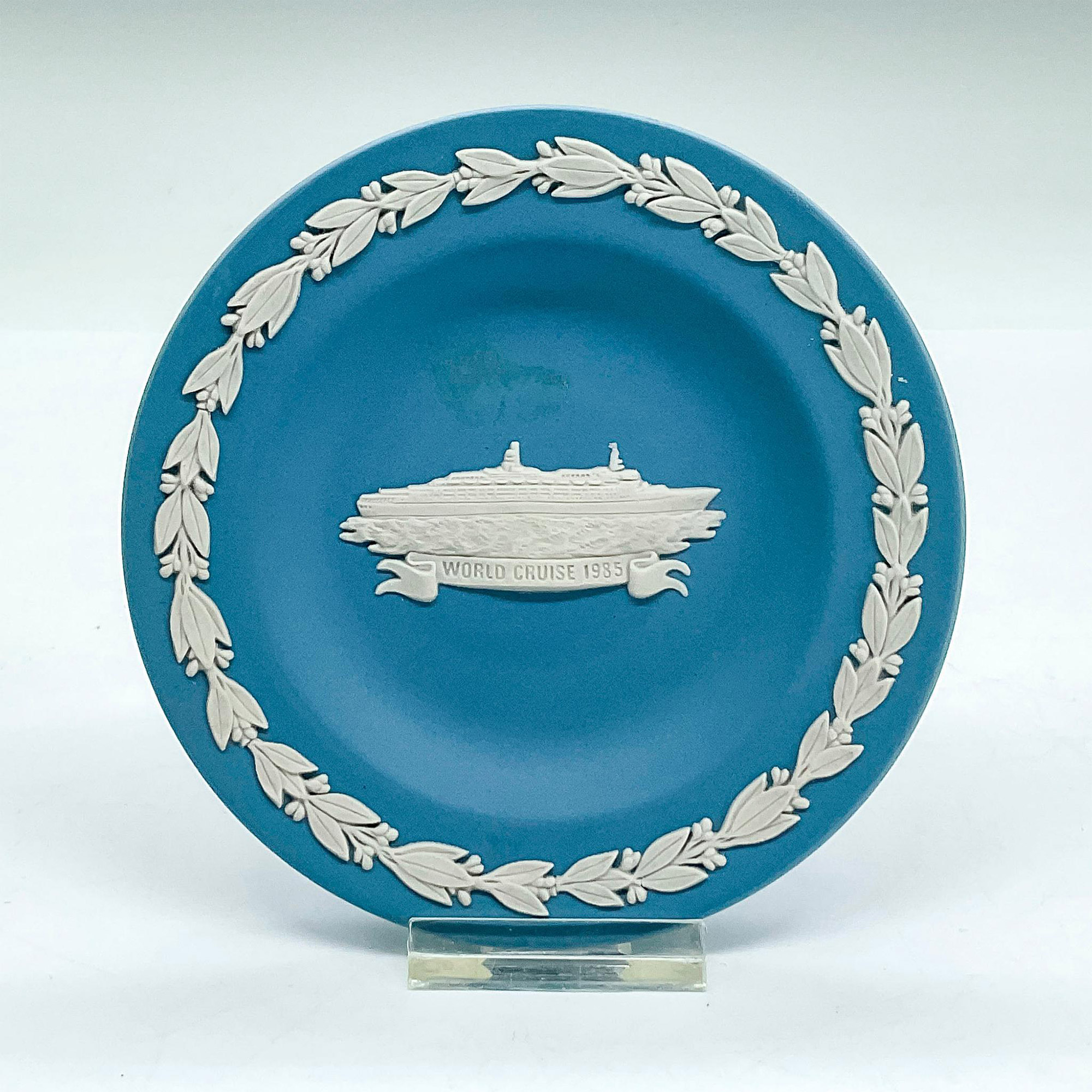 Wedgwood Jasperware Small Plate, World Cruise 1985 | Lion and Unicorn