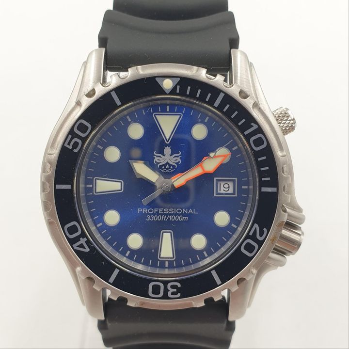 Phoibos Quartz Diver's Watch