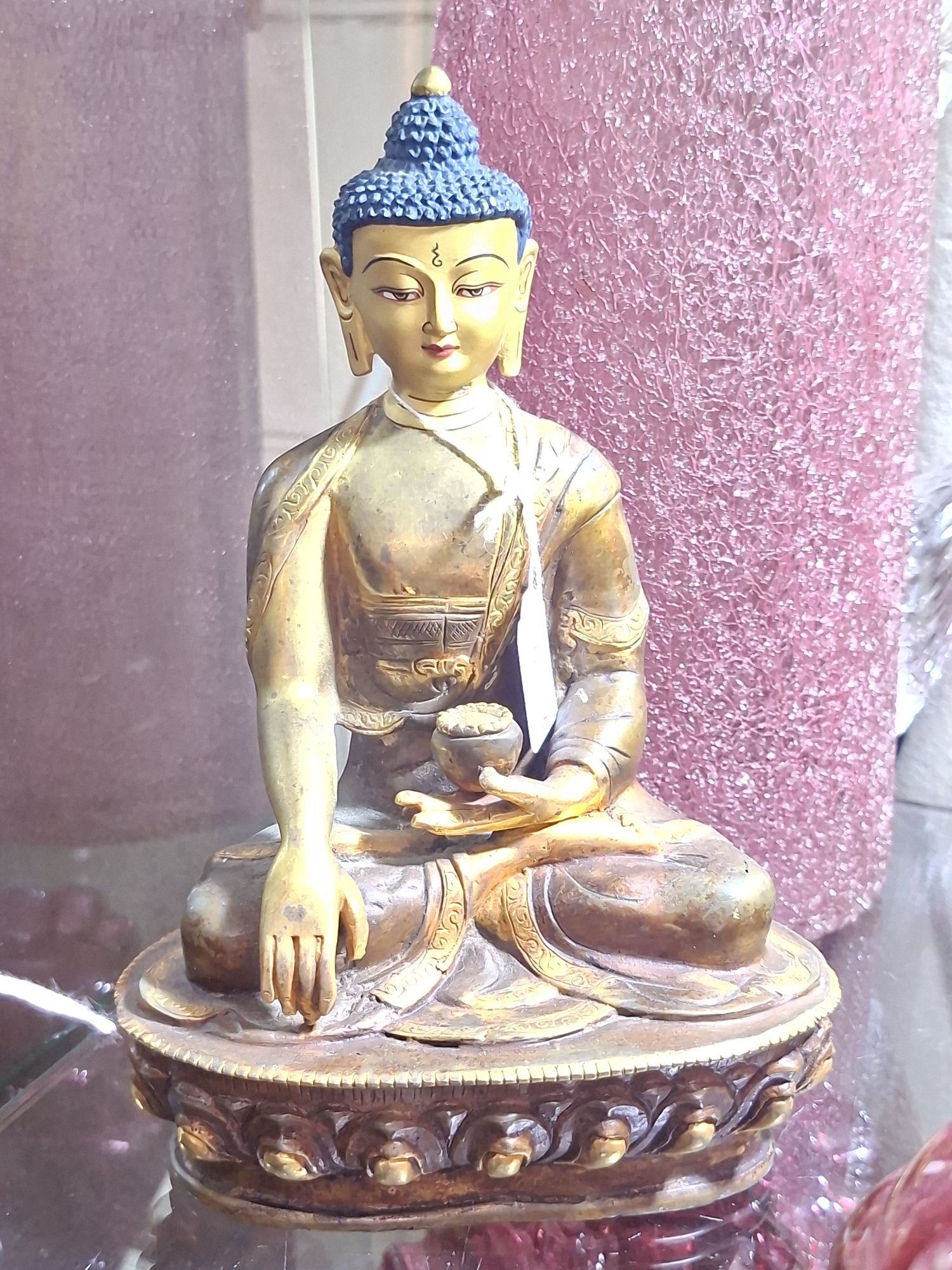 1181 · BRONZED TIBETAN BUDDHA