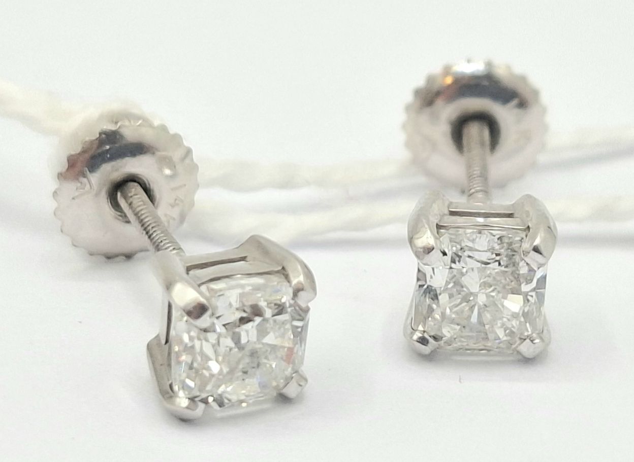 331 · 14CT GOLD DIAMOND EARRINGS