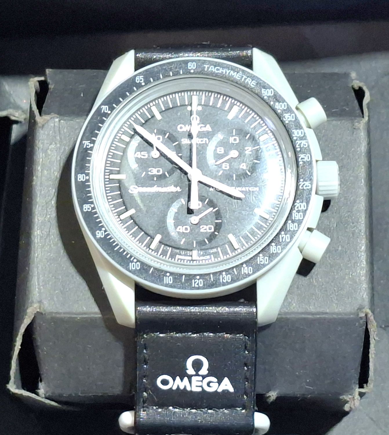1437 · SWATCH OMEGA MOON WATCH