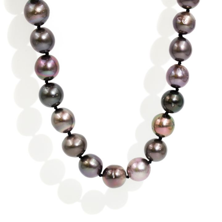 Tahitian Pearl Graduated Necklace 12.15 Millimetres Round