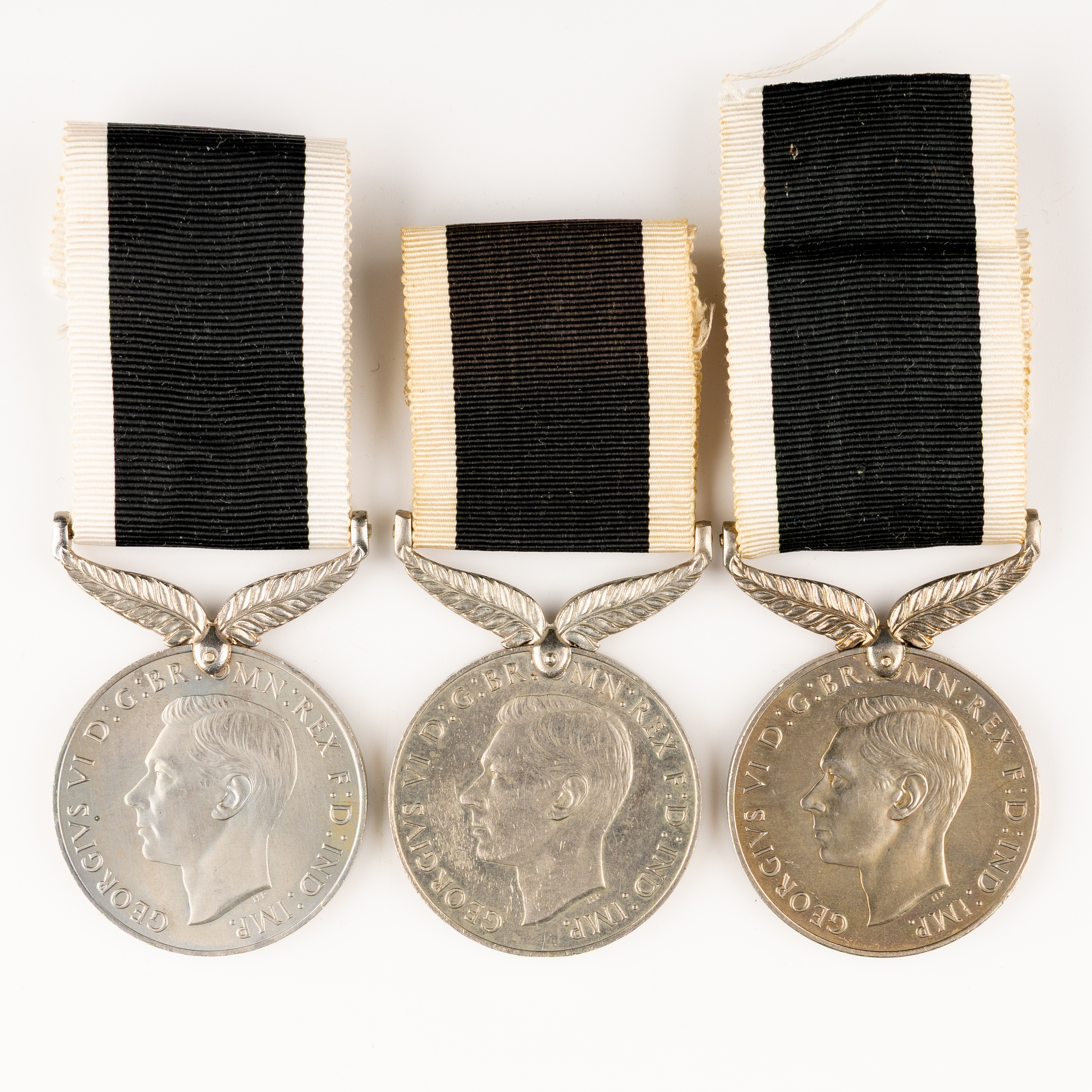 176 · New Zealand, Service Medal, 1939 - 1945,  EF - aUNC
