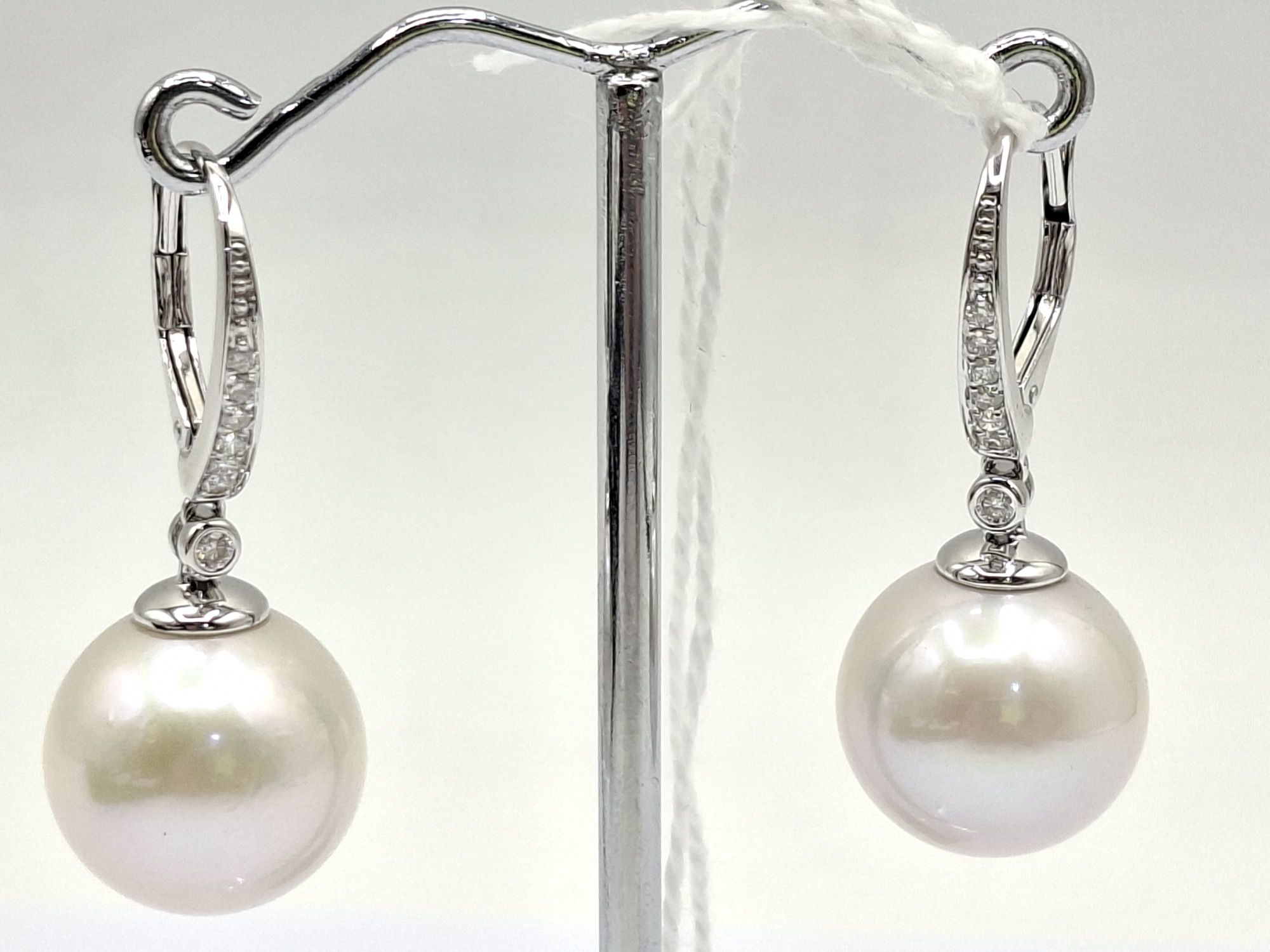 9ct Gold Pearl Drop Earrings