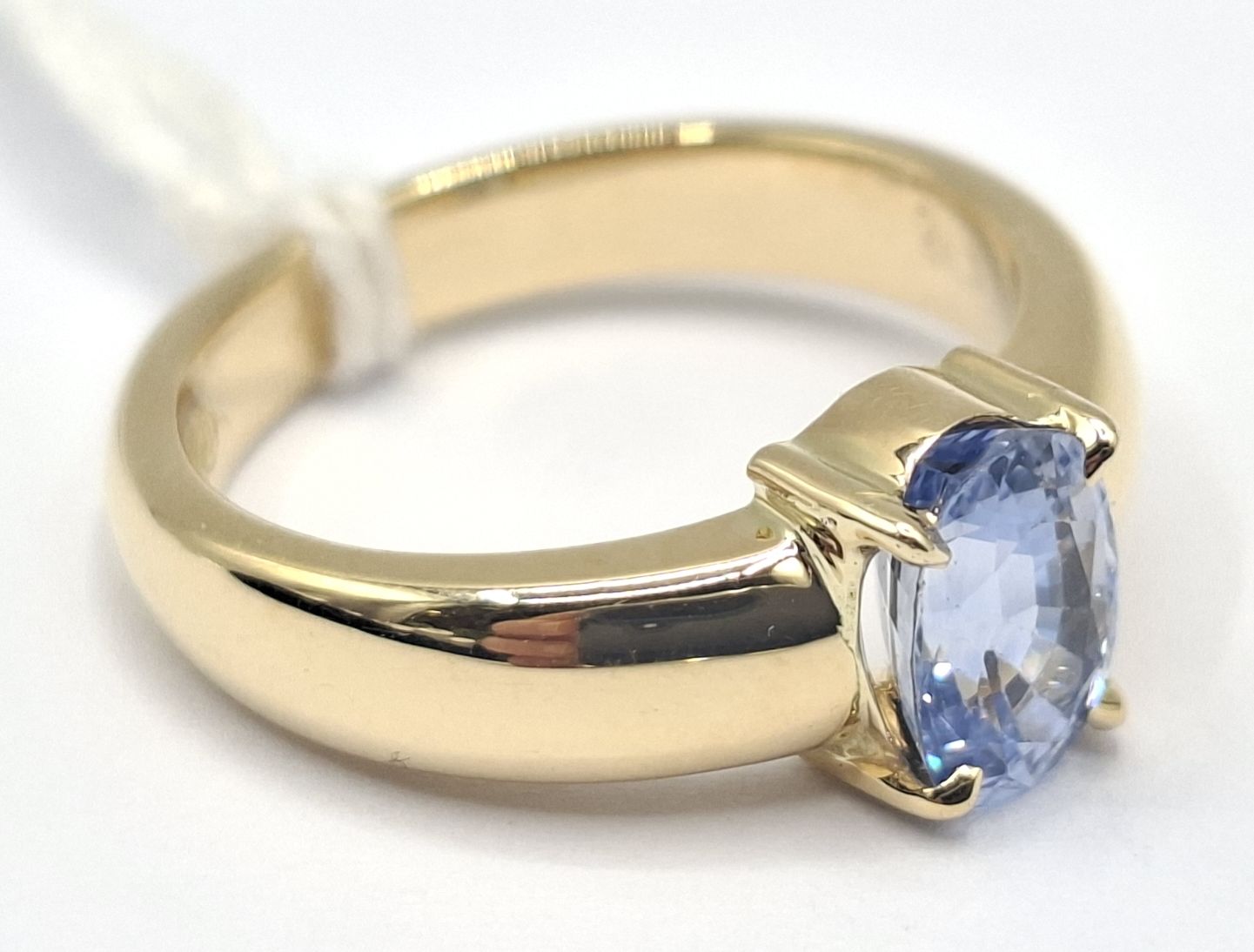 18ct Gold Sapphire Ring