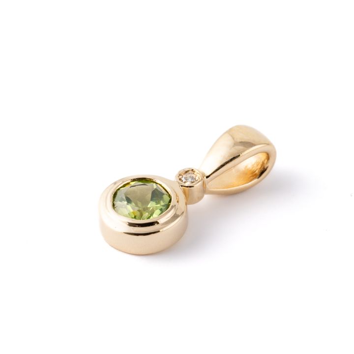 Peridot and Diamond Pendant 9ct