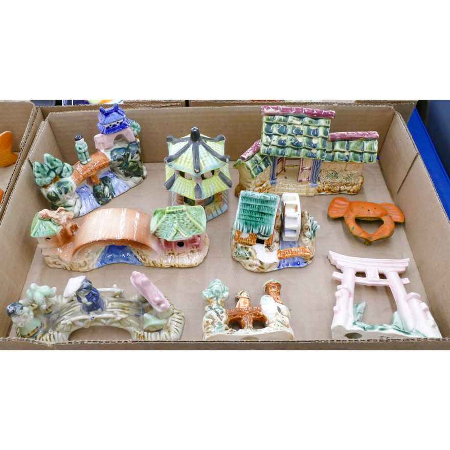 Box Japanese Pottery Bridges and Pagodas