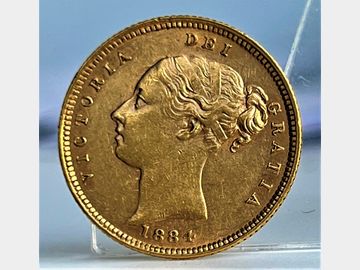 1884 VICTORIA YOUNG HEAD GOLD HALF SOVEREIGN WITH STRIKE FLAW