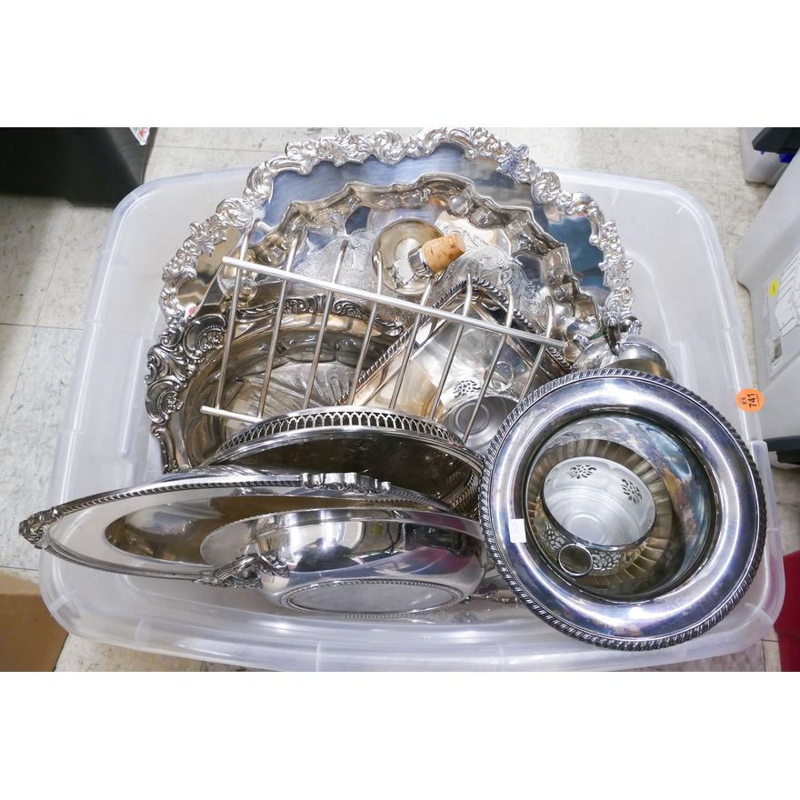 Tote Silverplated Salvers Etc