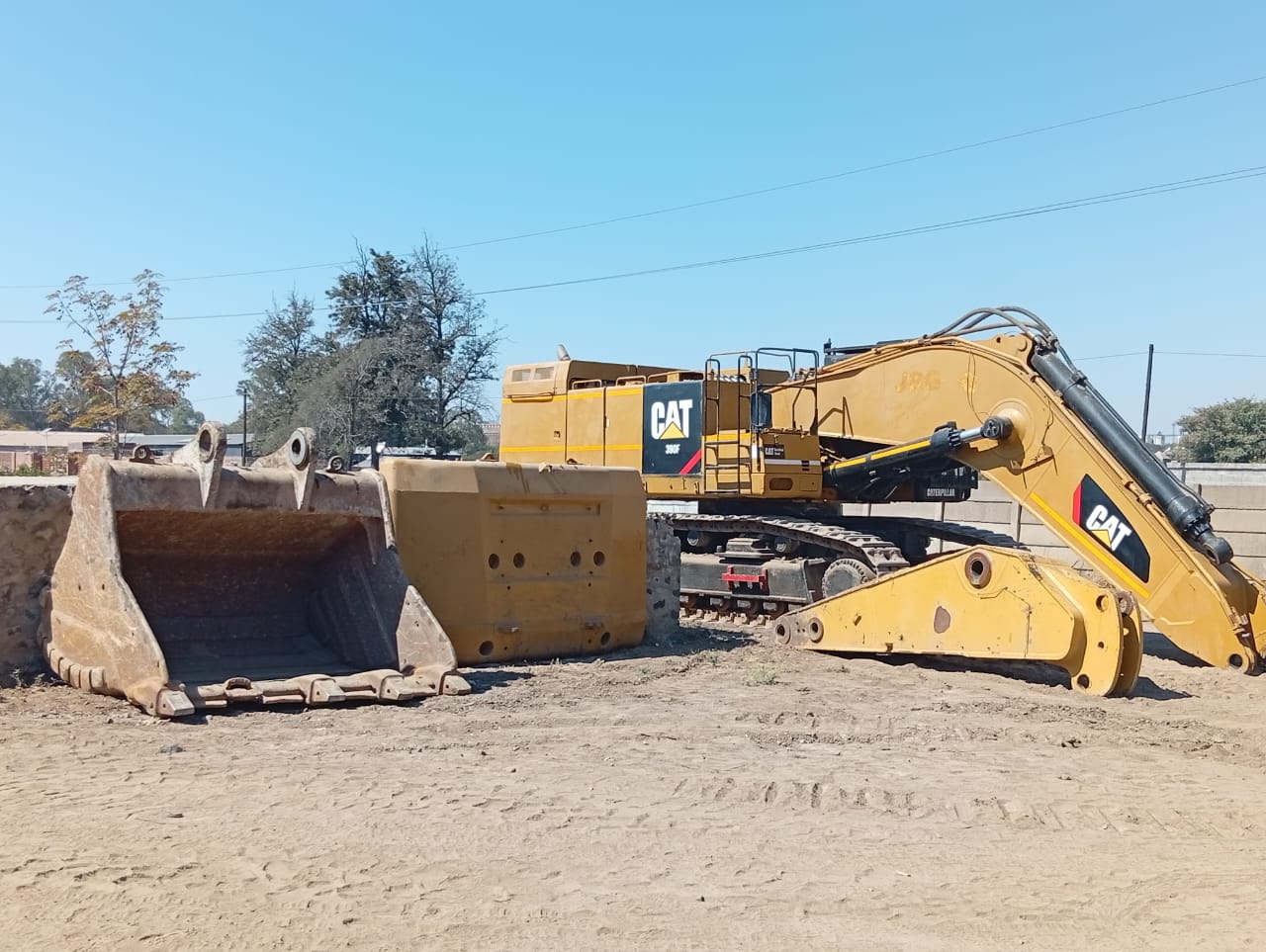 2018 CAT 390F EXCAVATOR