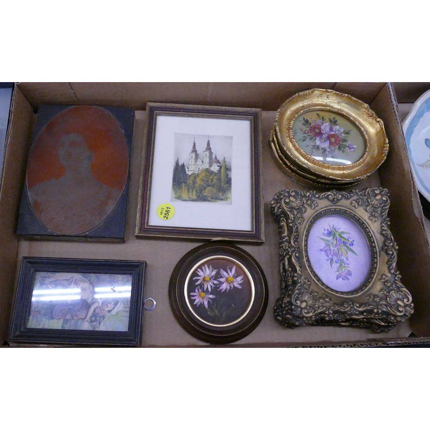 Box Miniature Framed Items